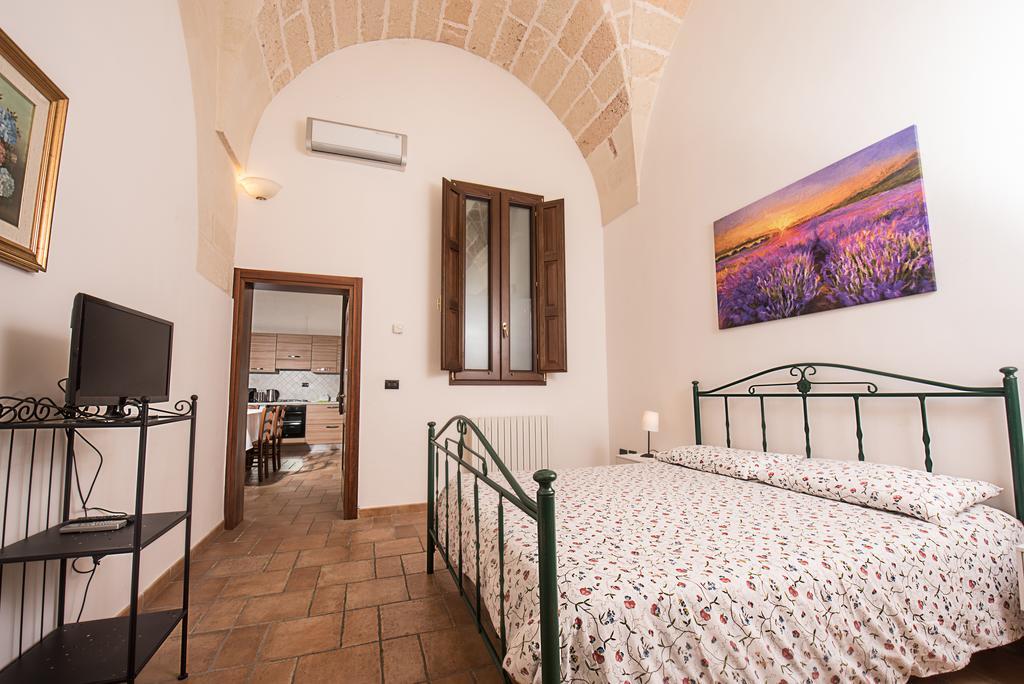 Appartamenti "Il Delfino" Lecce Exterior photo